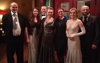 		Teatr Praska 52<BR> Z grupą aktorów zaraz po spektaklu